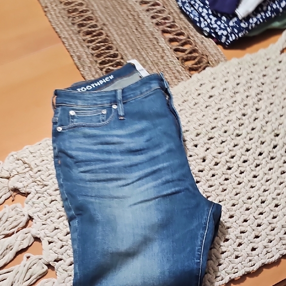 J. Crew Women's Skinny Jeans in Classic Blue - Picture 8 of 9